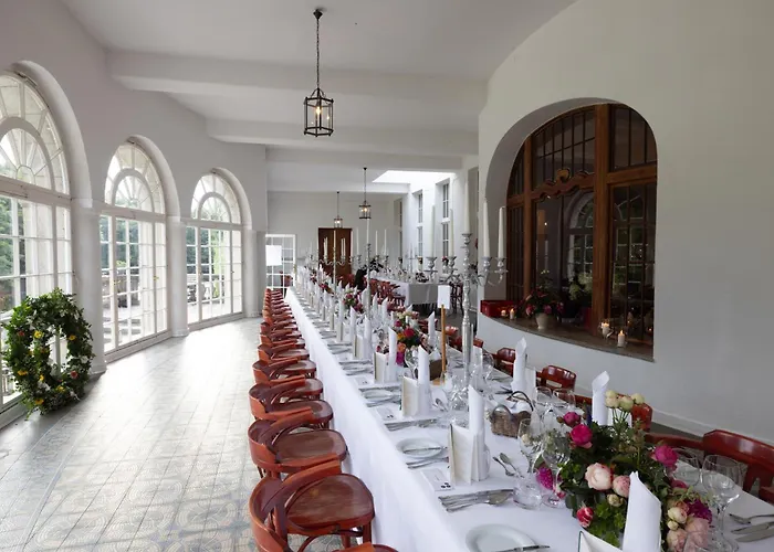 فندق Jagdschloss-bellin 4*