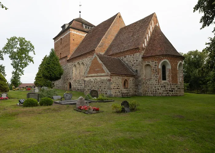 Jagdschloss-bellin 4*