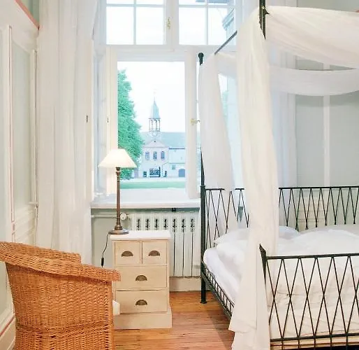 فندق Jagdschloss-bellin 4*